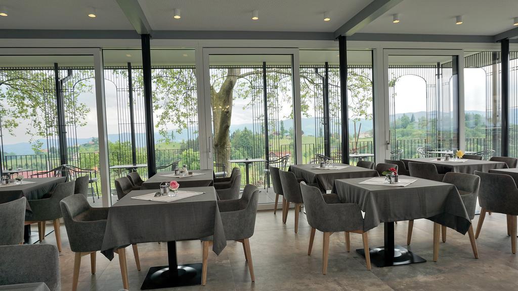 Hotel Weinrefugium Brolli à Gamlitz Extérieur photo